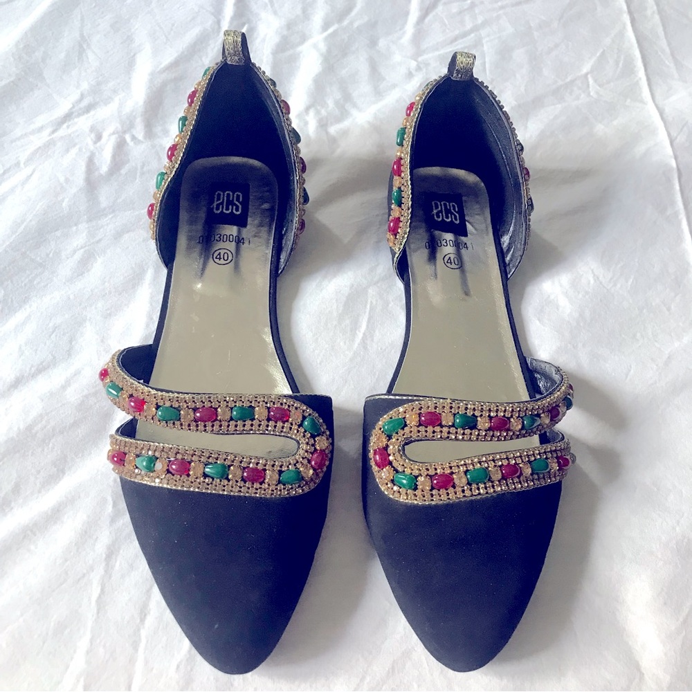 ECS Pointed Slip on Flat Sandals Black Suede Like Red/Green Beads Gold Diamanté